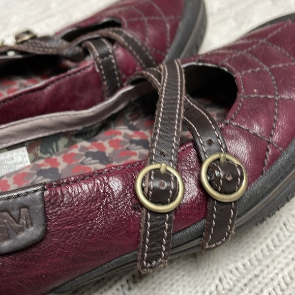 Women’s 7 Merrell flats Zodiac Dark Plum performance footwear buckles stitching - Picture 3 of 13